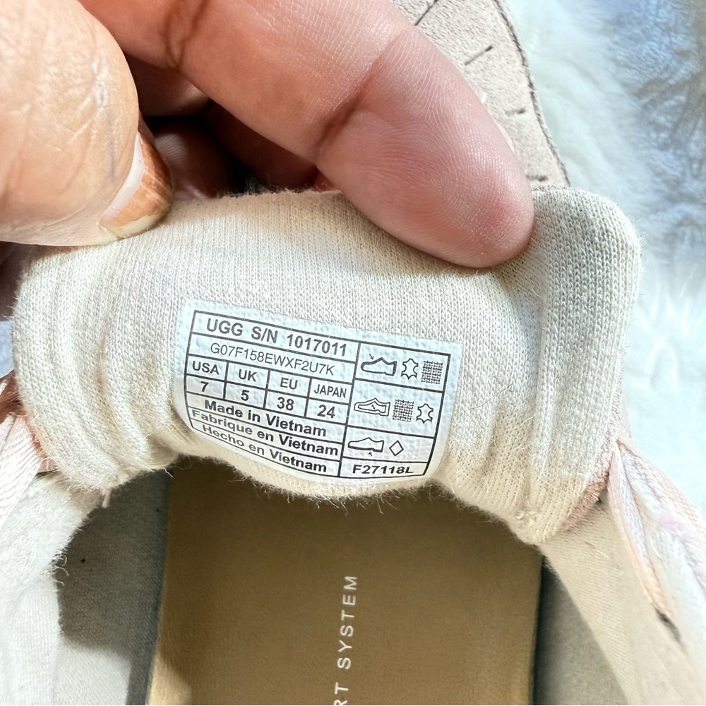 UGG Blush Pink Suede Sneakers Satin Ribbon Laces Women’s Size 7 - Picture 7 of 7